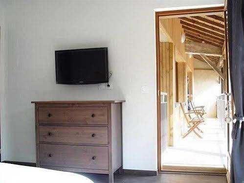 Hotel The Resid For Calixte Pérouges Exterior foto